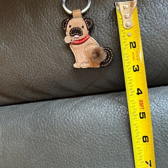 Coach brown dog with red collar and charm key fob - Picture 5 of 6